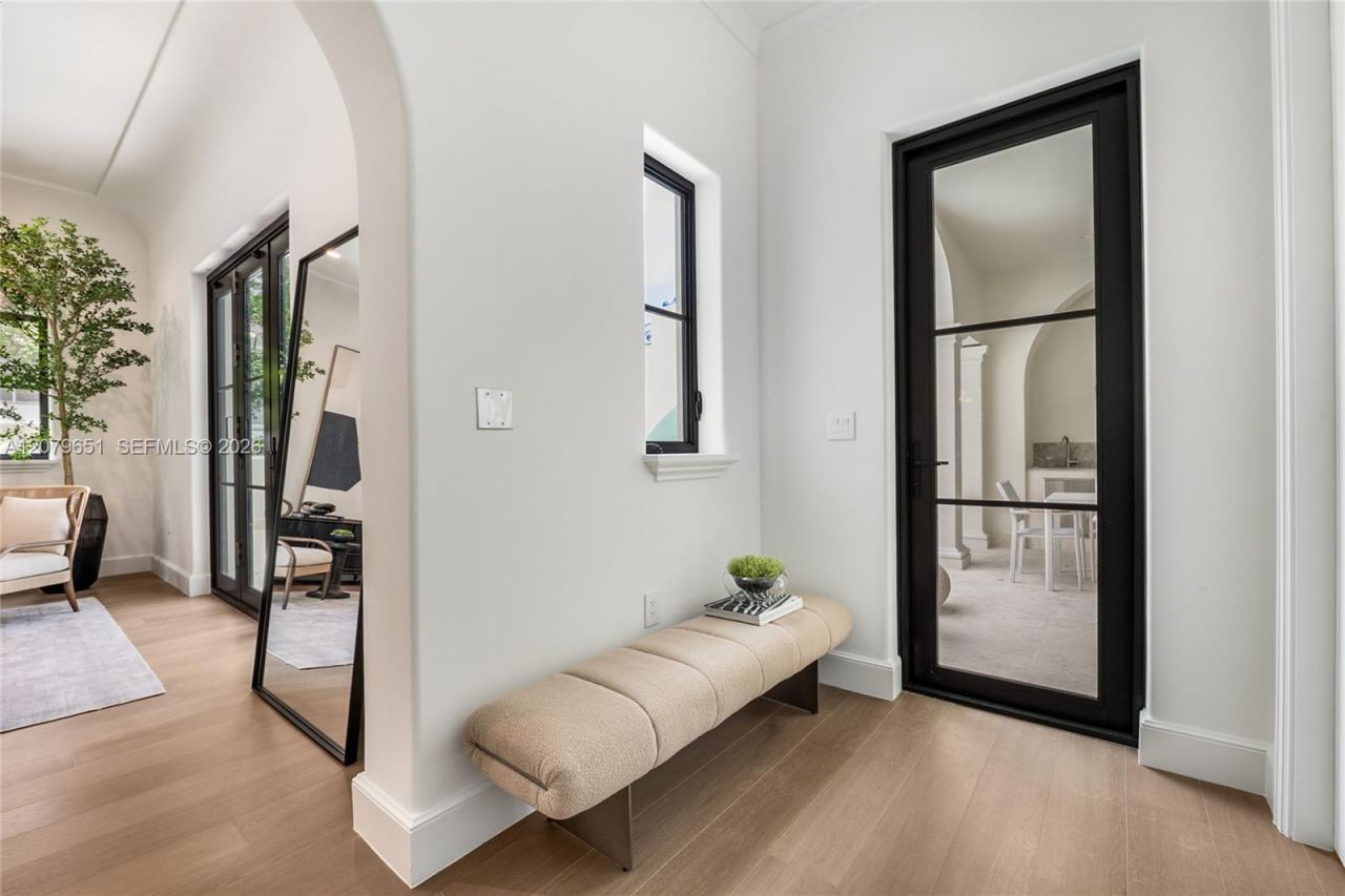 550 Malaga Ave, Unit Villa 1, Coral Gables, FL 33134 Photo