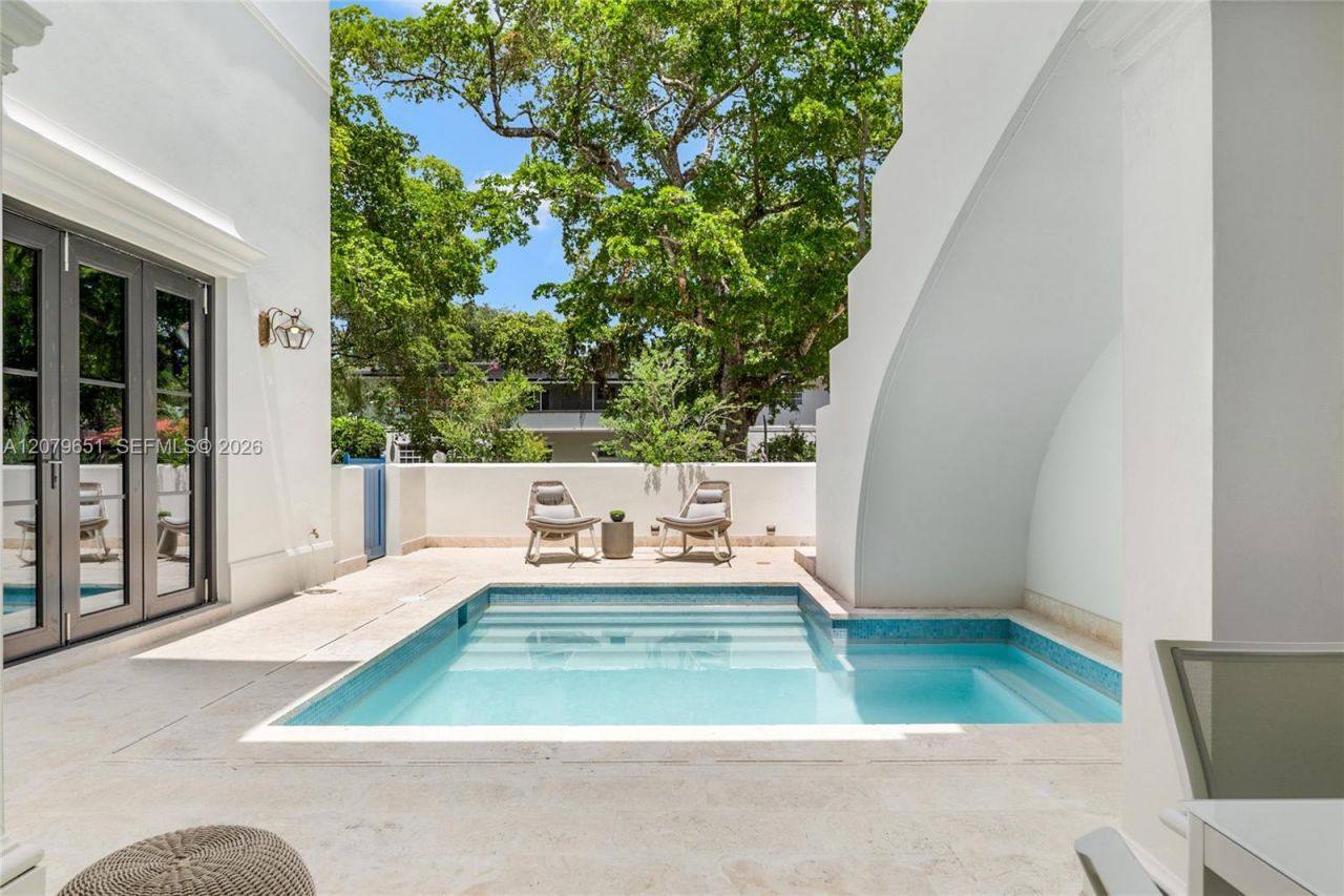550 Malaga Ave, Unit Villa 1, Coral Gables, FL 33134 Photo