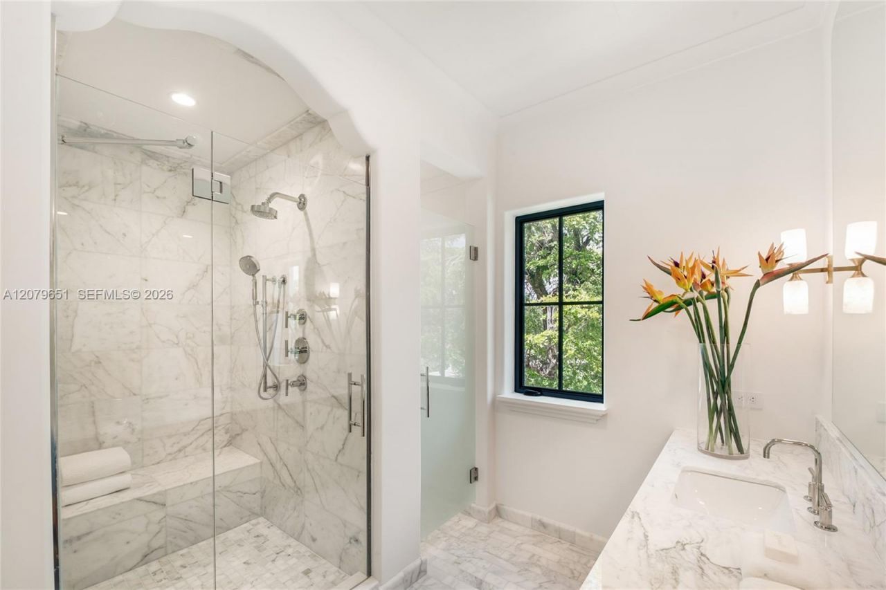 550 Malaga Ave, Unit Villa 1, Coral Gables, FL 33134 Photo