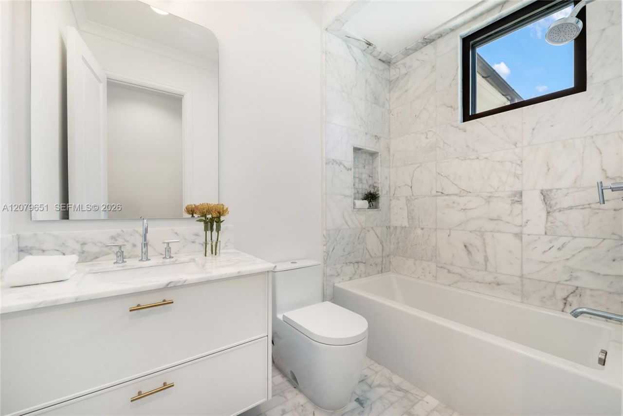 550 Malaga Ave, Unit Villa 1, Coral Gables, FL 33134 Photo