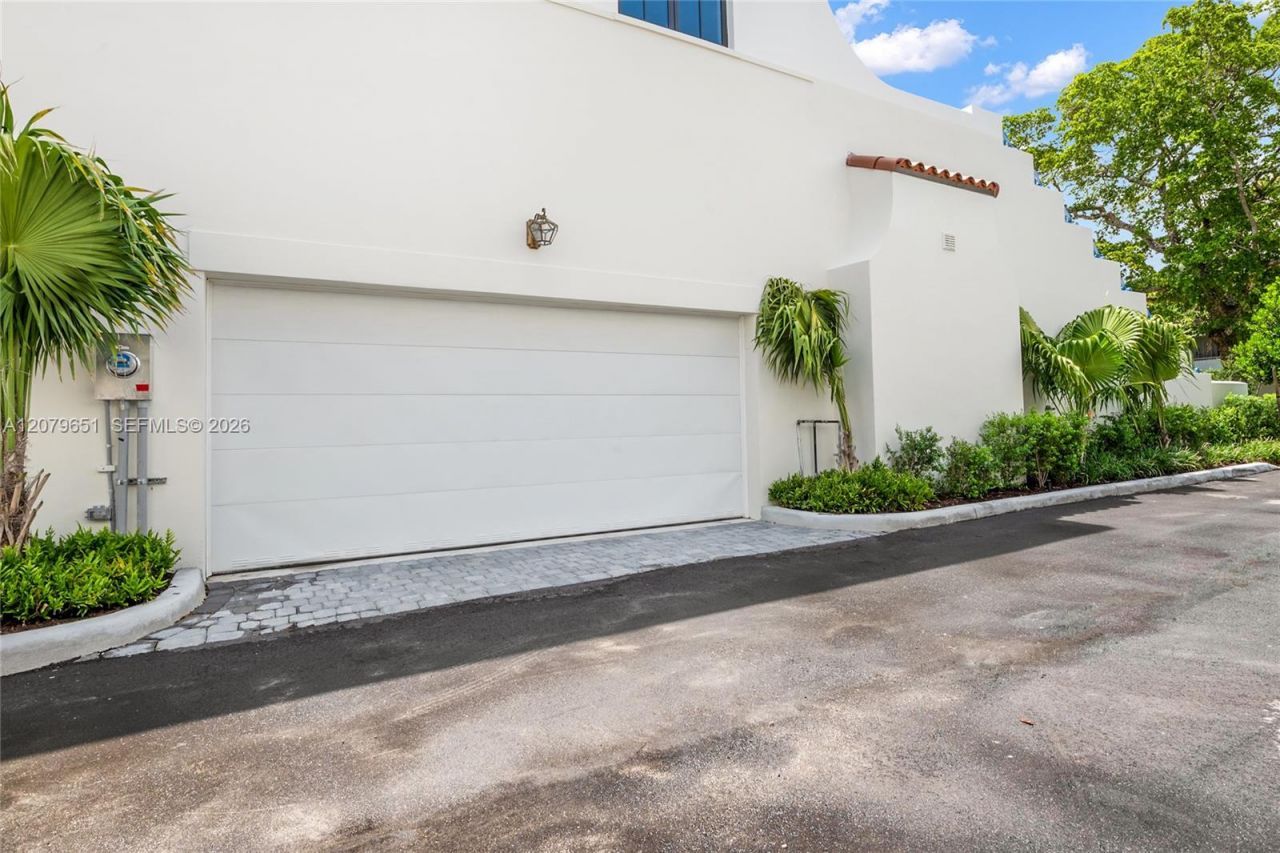 550 Malaga Ave, Unit Villa 1, Coral Gables, FL 33134 Photo