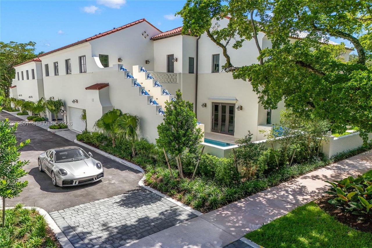 550 Malaga Ave, Unit Villa 1, Coral Gables, FL 33134 Photo