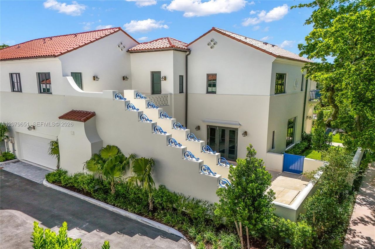 550 Malaga Ave, Unit Villa 1, Coral Gables, FL 33134 Photo