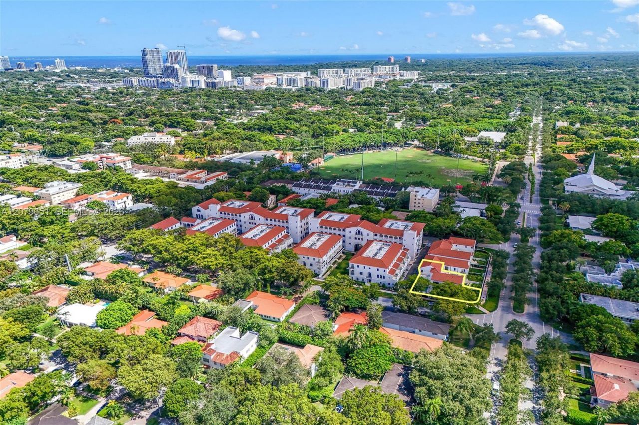 550 Malaga Ave, Unit Villa 1, Coral Gables, FL 33134 Photo