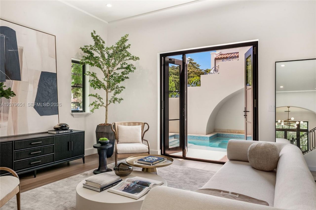 550 Malaga Ave, Unit Villa 1, Coral Gables, FL 33134 Photo