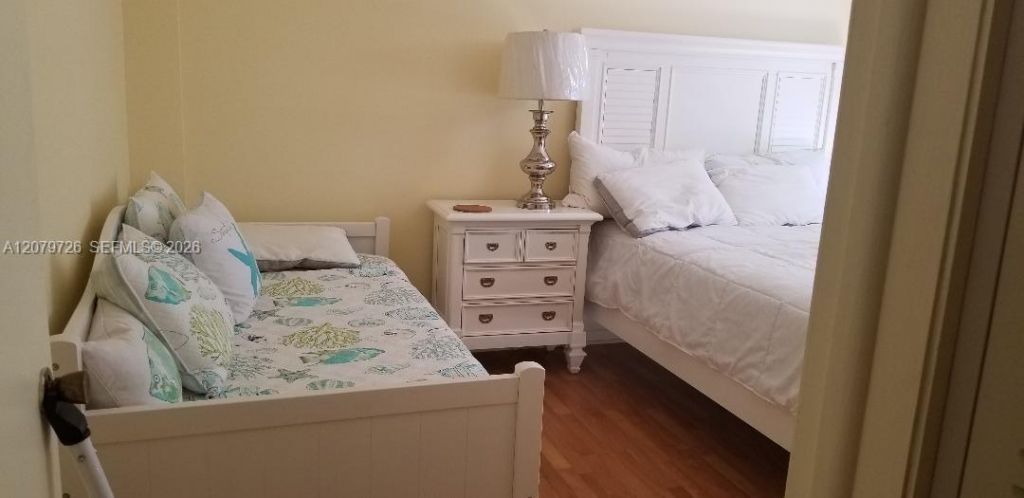 1801 S Treasure Dr , Unit 302, North Bay Village, FL 33141 Photo