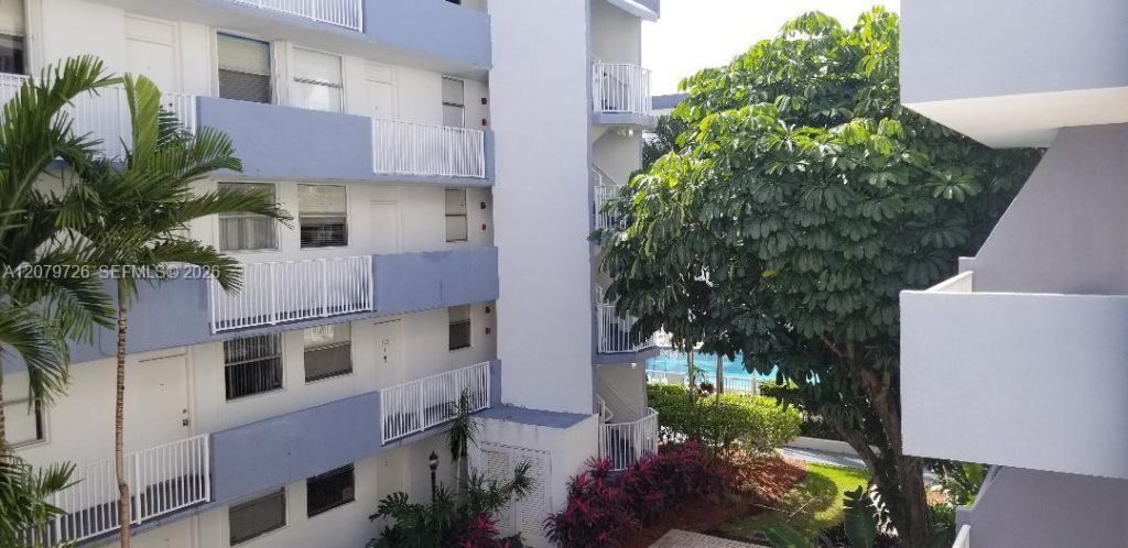 1801 S Treasure Dr , Unit 302, North Bay Village, FL 33141 Photo