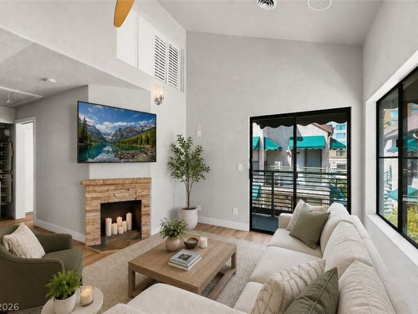 440 Elm Drive , Unit 204, Las Vegas, NV 89169