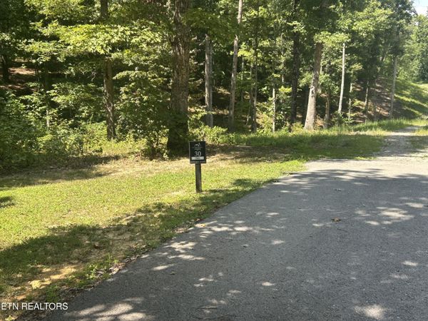 Hard Wood Court, Oneida, TN 37841
