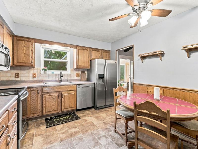 1882 Fallbrook Lane, Springfield Township, OH 45240 Photo 13