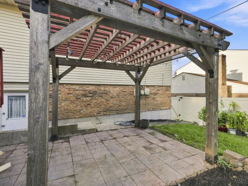 1882 Fallbrook Lane, Springfield Township, OH 45240 Photo 34