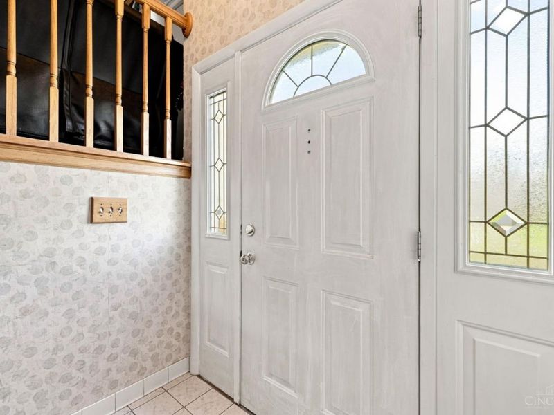 1882 Fallbrook Lane, Springfield Township, OH 45240 Photo 7