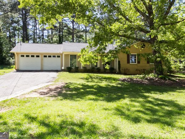 3720 Sunny Hill Drive, Loganville, GA 30052
