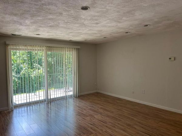 109 Oak Ln, Unit 6, Brockton, MA 02301