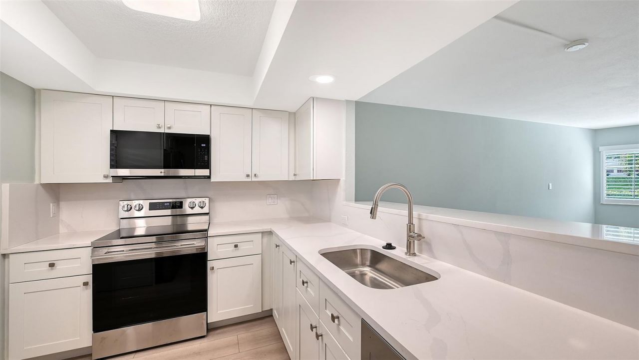 1300 N Portofino Drive, Unit 103, Sarasota, FL 34242 Photo