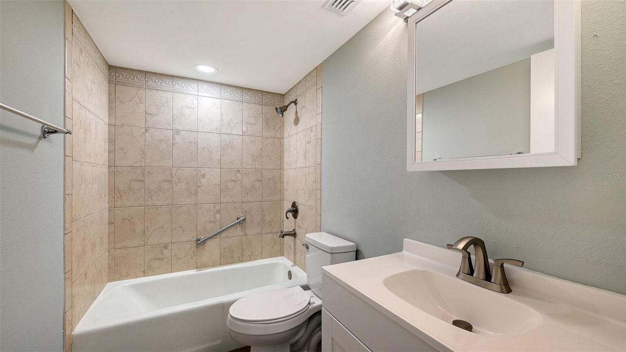 1300 N Portofino Drive, Unit 103, Sarasota, FL 34242 Photo