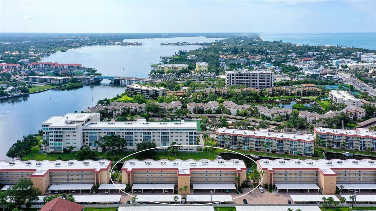1300 N Portofino Drive, Unit 103, Sarasota, FL 34242 Photo