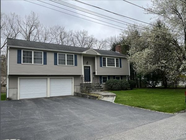 49 Cottonwood Road, Wellesley, MA 02482