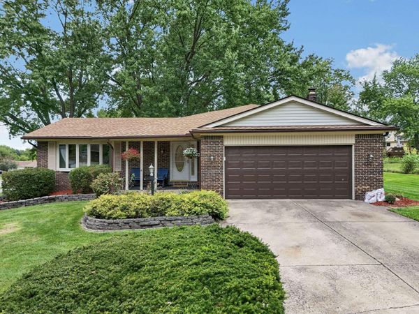 333 Dellfield Way, Gahanna, OH 43230