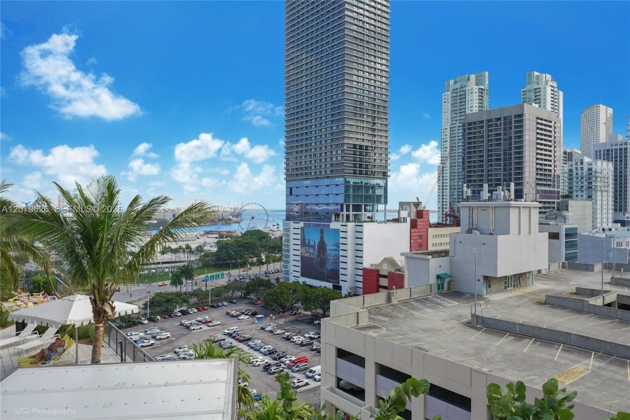 159 NE 6th St , Unit 3303, Miami, FL 33132 Photo