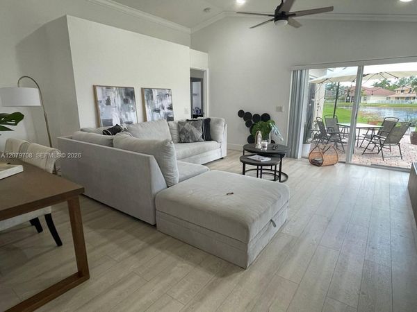 1416 Canary Island Dr , Weston, FL 33327