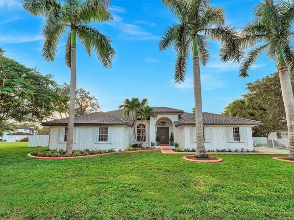 18440 SW 77th Ct , Cutler Bay, FL 33157