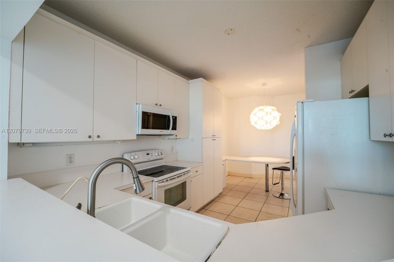 10750 NW 66th St , Unit 102, Doral, FL 33178 Photo