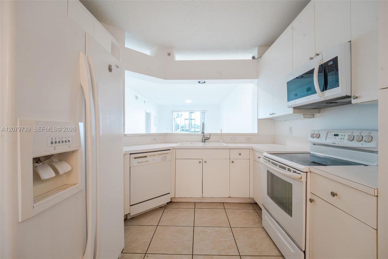 10750 NW 66th St , Unit 102, Doral, FL 33178 Photo