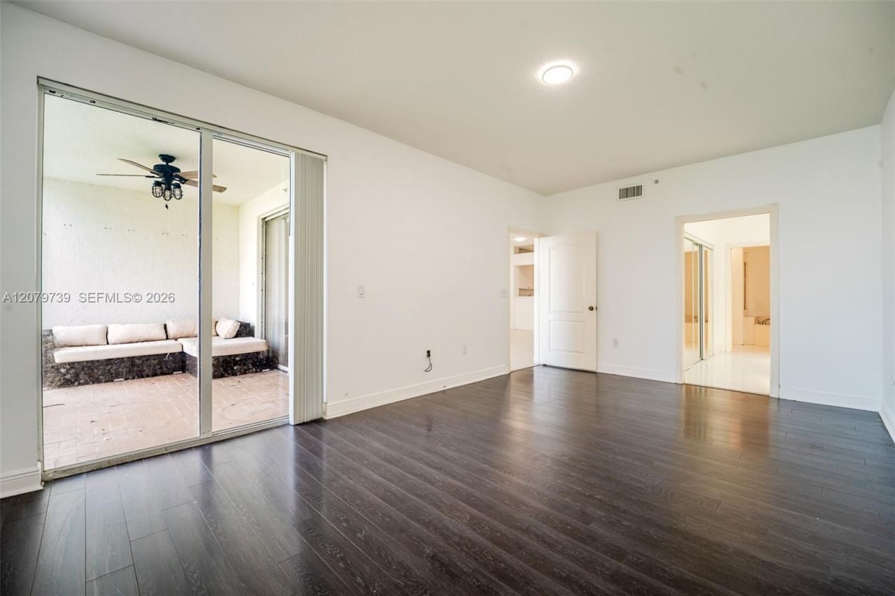 10750 NW 66th St , Unit 102, Doral, FL 33178 Photo