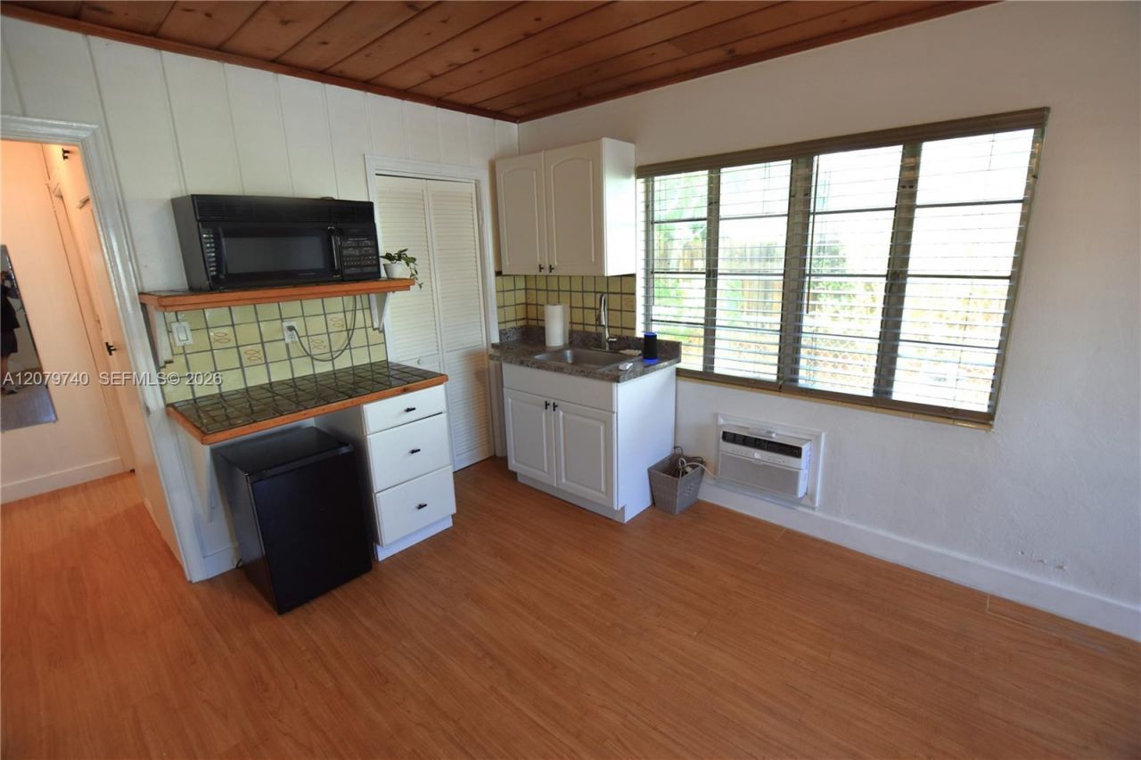801 SE 4th Street, Unit 2, Boynton Beach, FL 33435 Photo
