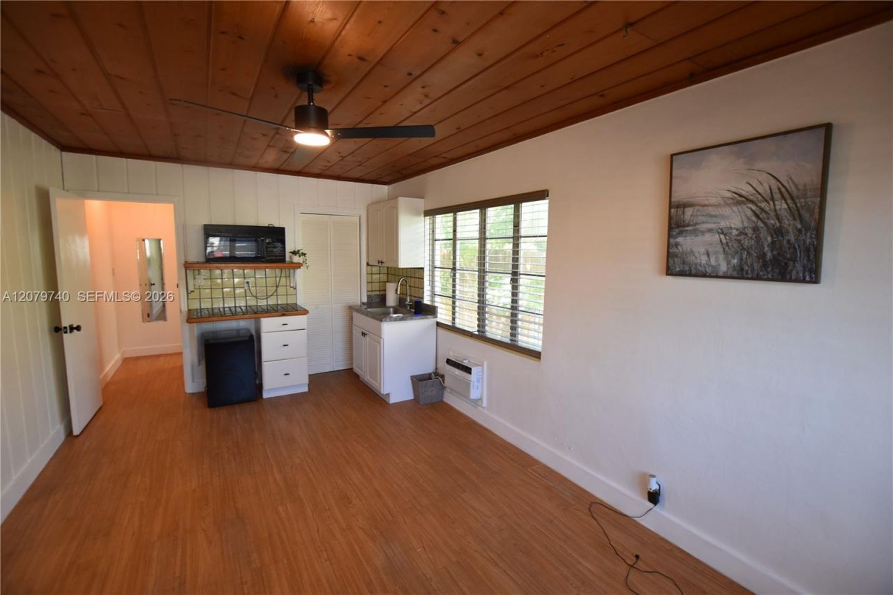 801 SE 4th Street, Unit 2, Boynton Beach, FL 33435 Photo