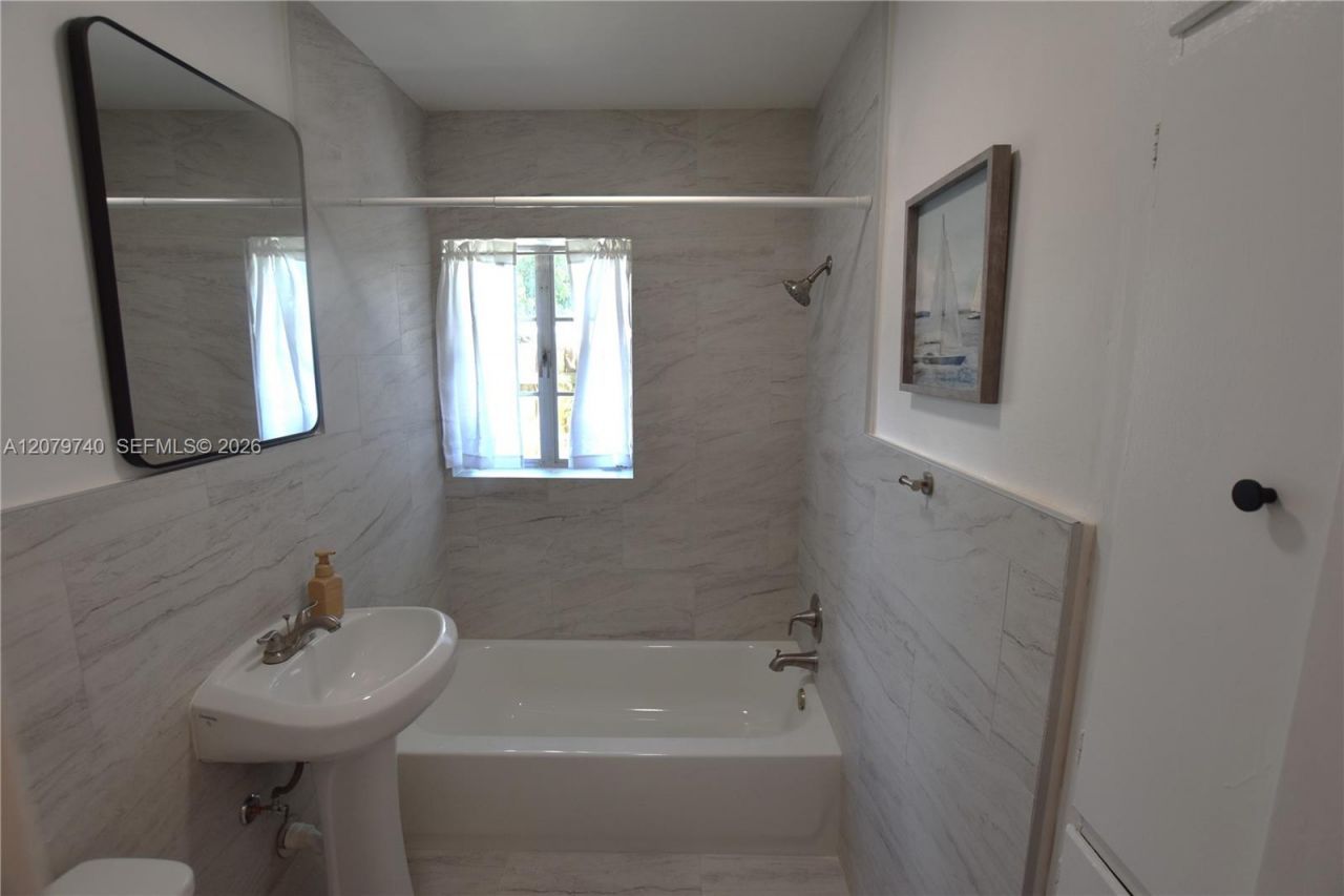 801 SE 4th Street, Unit 2, Boynton Beach, FL 33435 Photo