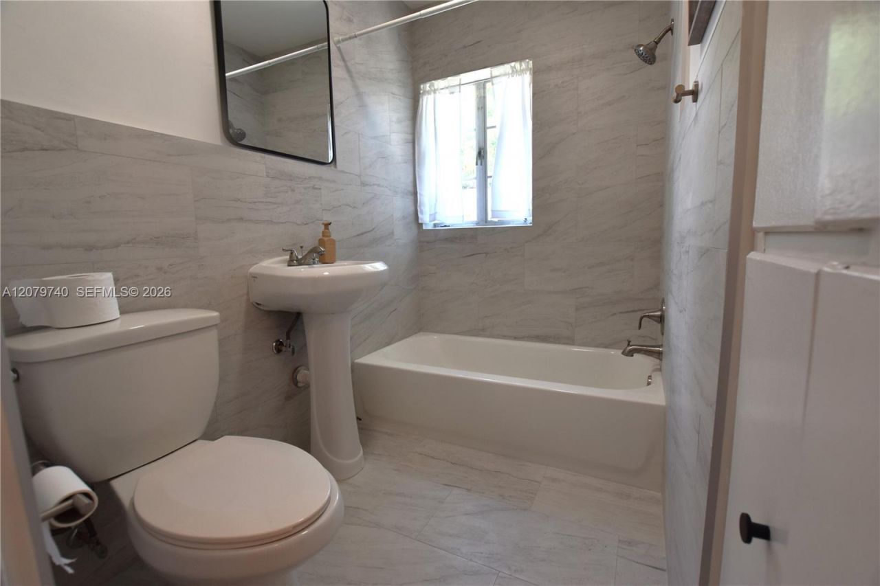 801 SE 4th Street, Unit 2, Boynton Beach, FL 33435 Photo