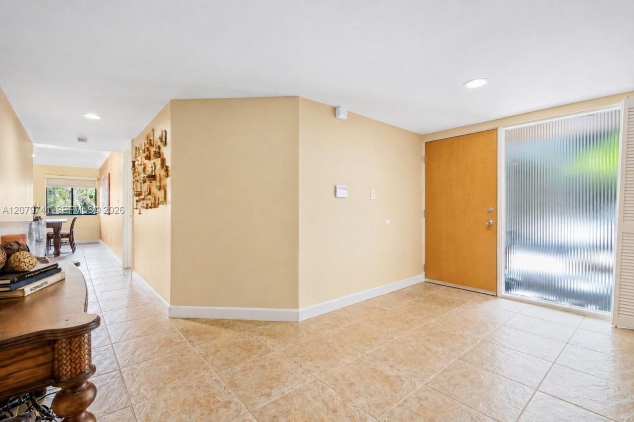 6701 SW 116th Ct , Unit 103, Miami, FL 33173 Photo