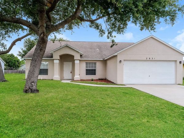 2831 Hutchings Ave, Port St. Lucie, FL 34952
