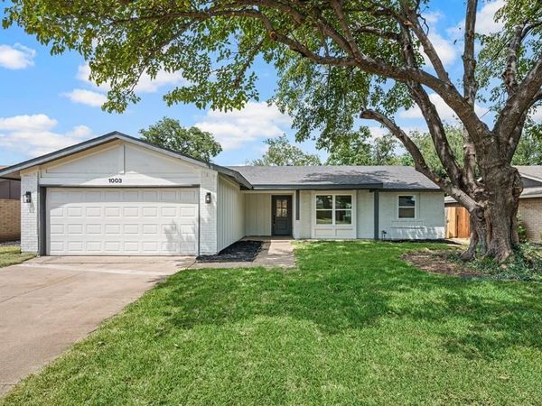 1003 Summit Circle, Carrollton, TX 75006