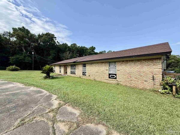 9681 Pinecone Dr, Cantonment, FL 32533