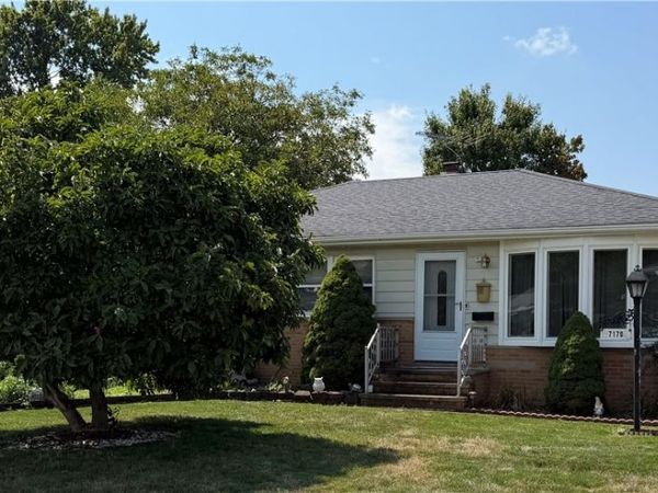 7170 Oakwood Road , Parma, OH 44130