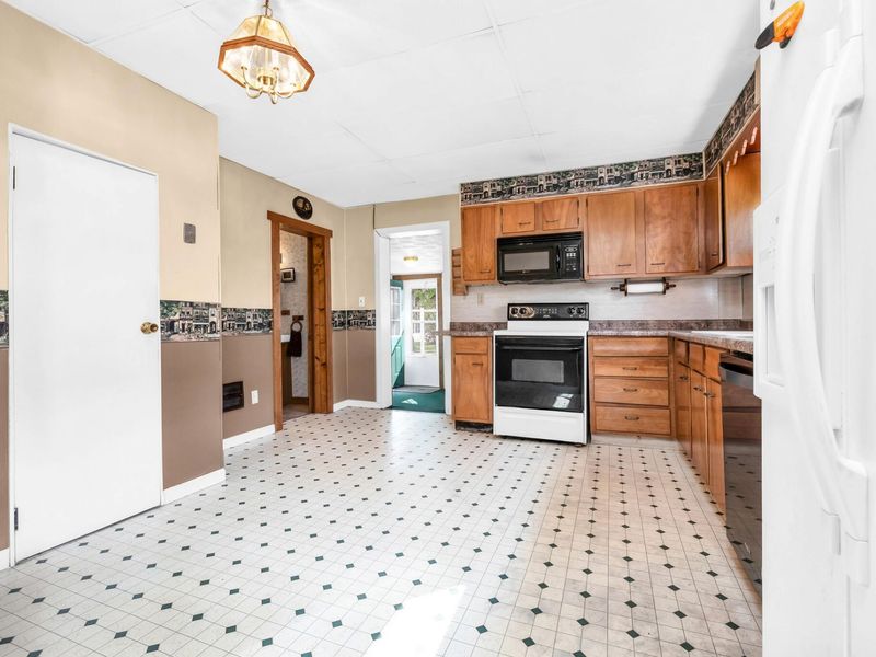 111 S Boggs Street, De Graff, OH 43318 Photo 10