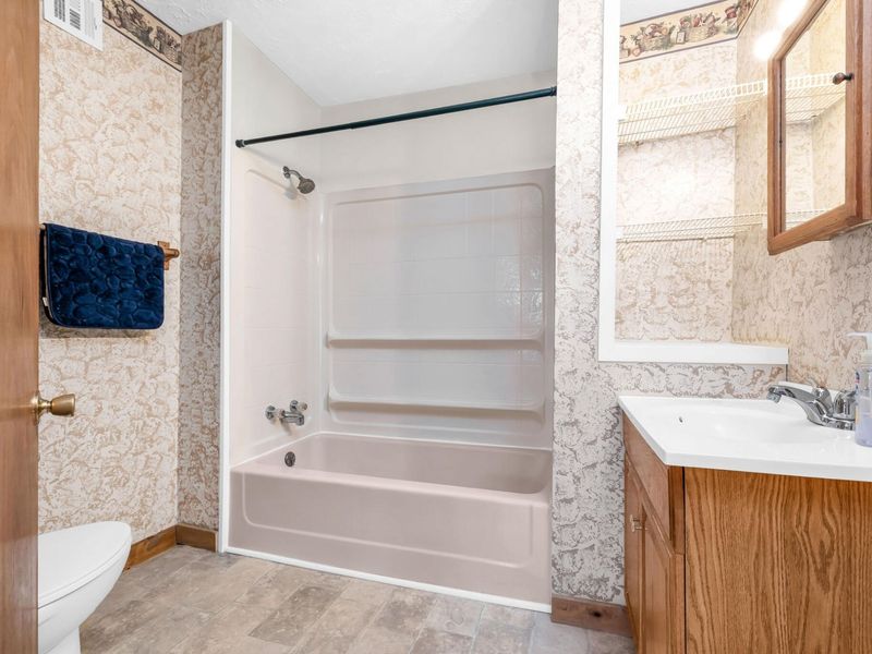 111 S Boggs Street, De Graff, OH 43318 Photo 14