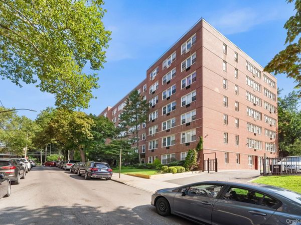 87-15 165th Street , Unit 5E, Jamaica, NY 11432