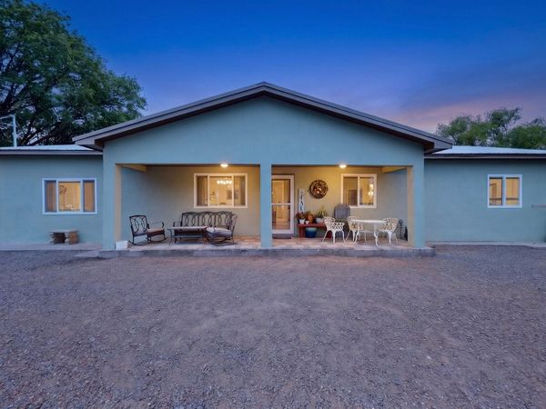 6015 Hubbell Circle SW, Albuquerque, NM 87105