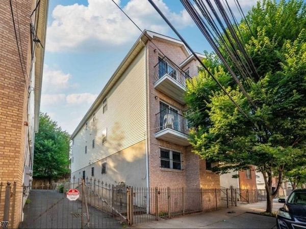 21 Norfolk St, Unit 1, Newark, NJ 07103