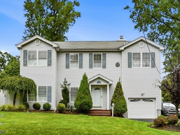 242 Hiawatha Blvd, Parsippany-Troy Hills, NJ 07034