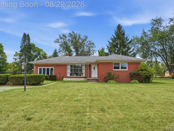 61305 Fairland Drive, Lyon Township, Mi 48178
