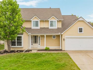 47197 Scarlet Drive S, Novi, Mi 48374