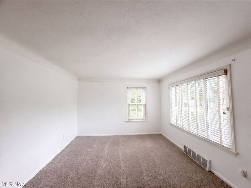 6652 Oakwood Drive, Independence, OH 44131 Photo 3
