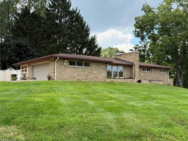 4825 Gardendale Avenue NE, Canton, OH 44714