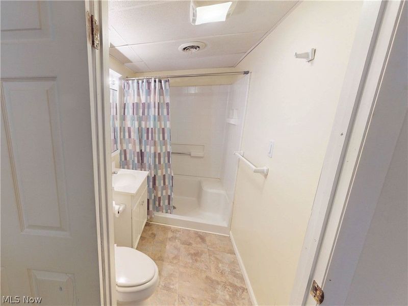 4825 Gardendale Avenue NE, Canton, OH 44714 Photo 40