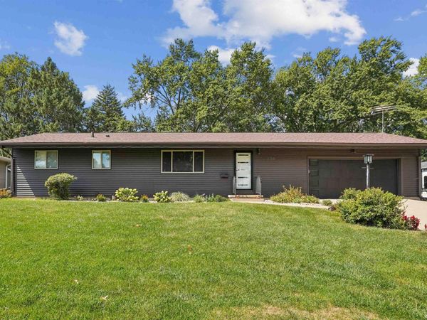 2726 Edgemont Avenue, Waterloo, IA 50702